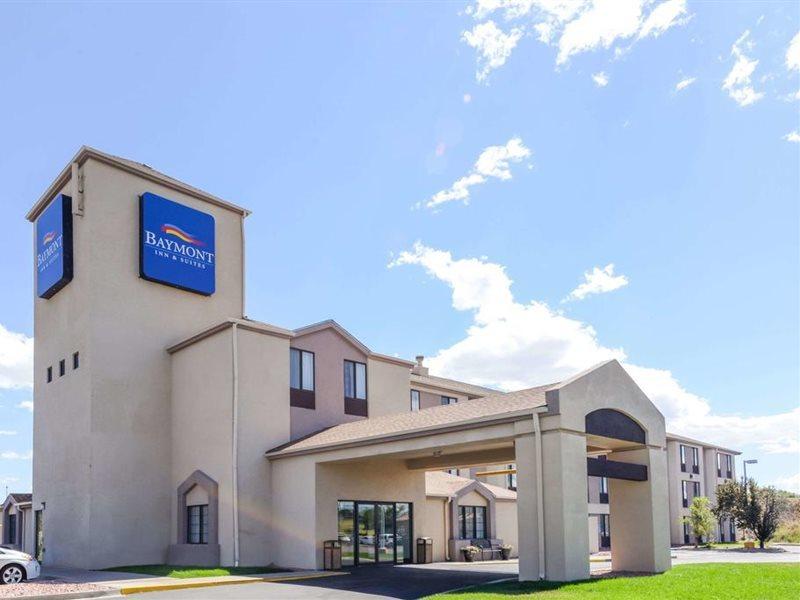 Baymont By Wyndham Pueblo Hotel Kültér fotó