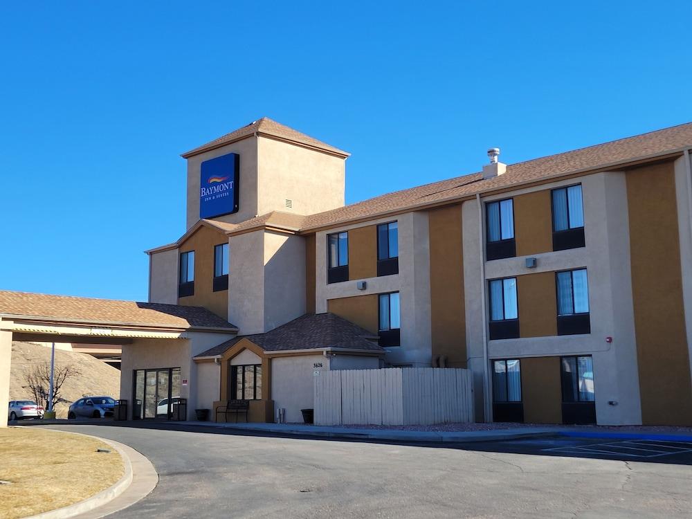 Baymont By Wyndham Pueblo Hotel Kültér fotó