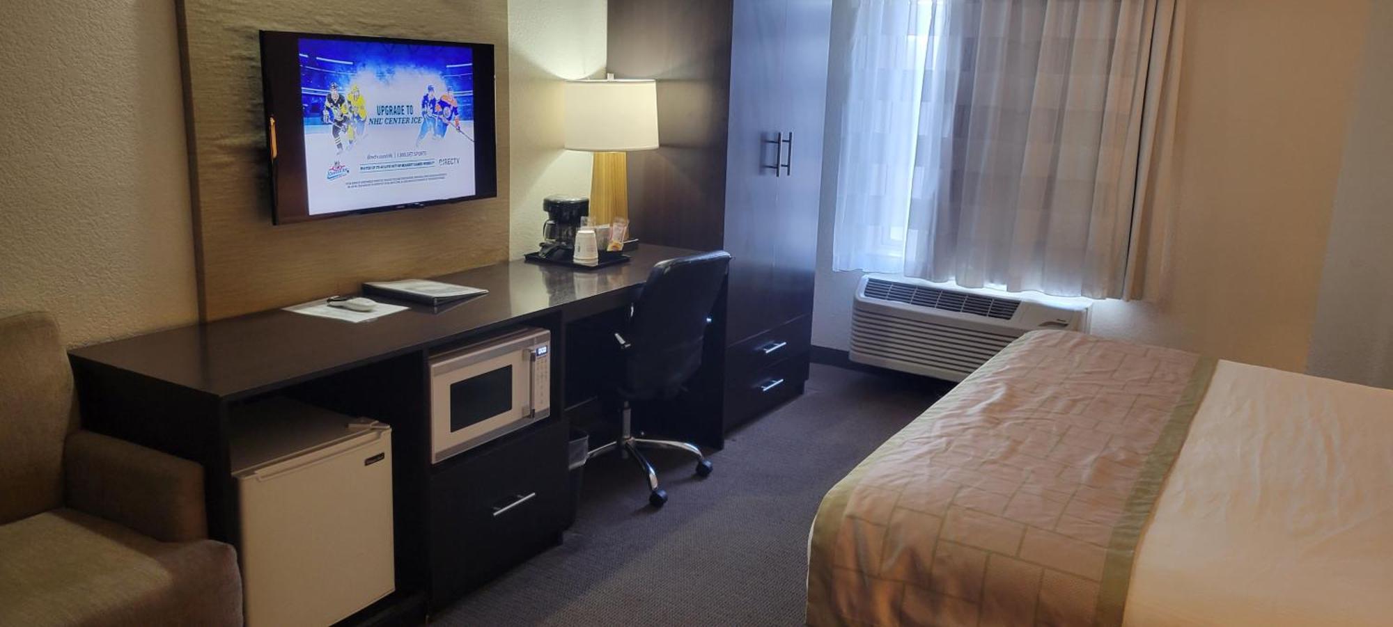 Baymont By Wyndham Pueblo Hotel Kültér fotó